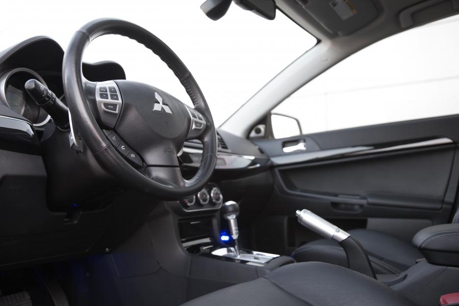  Mitsubishi Lancer GT Touring 2012 года  (фото 9 из 23)